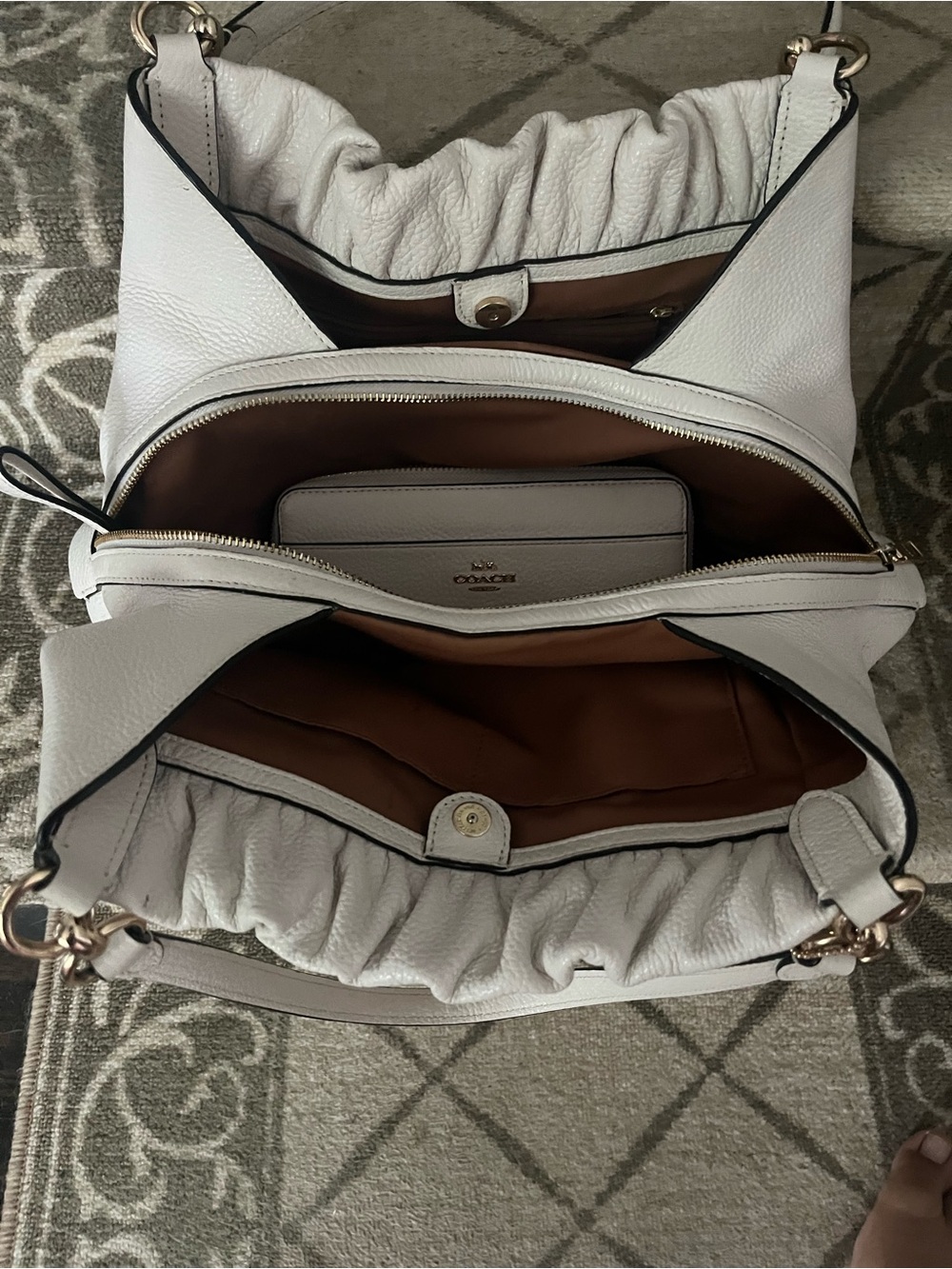 White Coach Purse Set - Picture 2 of 7